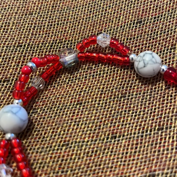 2/25 Handmade Silvertone Red & Clear Beads Bracelet & Earrings w Snowflake Theme - Picture 5 of 7